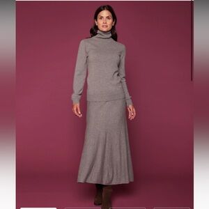 Black Goat Taupe Classic Turtleneck Size M